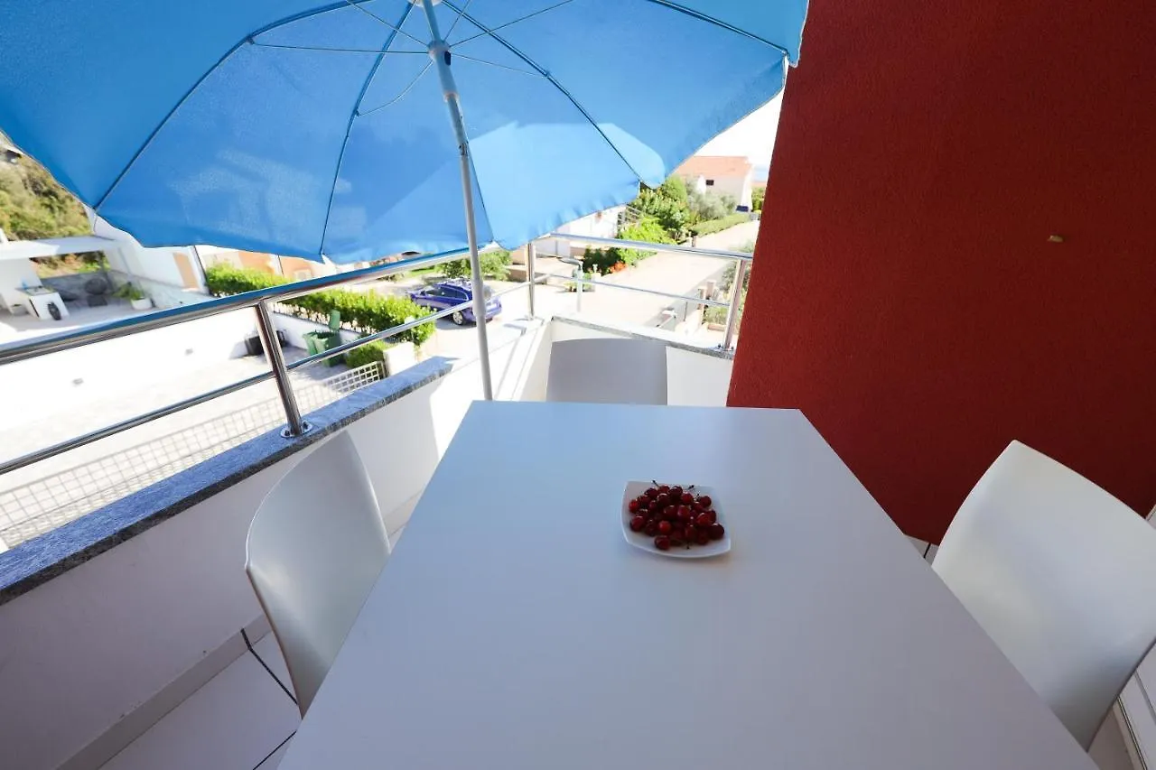 Villa Pino With Pool, Sauna & Jacuzzi 돈제페트레케인 0*,