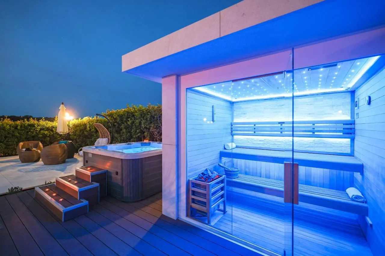 Villa Pino With Pool, Sauna & Jacuzzi 돈제페트레케인 크로아티아
