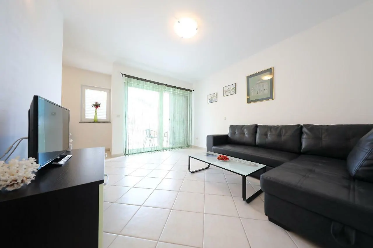 Apartmán Villa Pino With Pool, Sauna & Jacuzzi Petrcane Chorvatsko