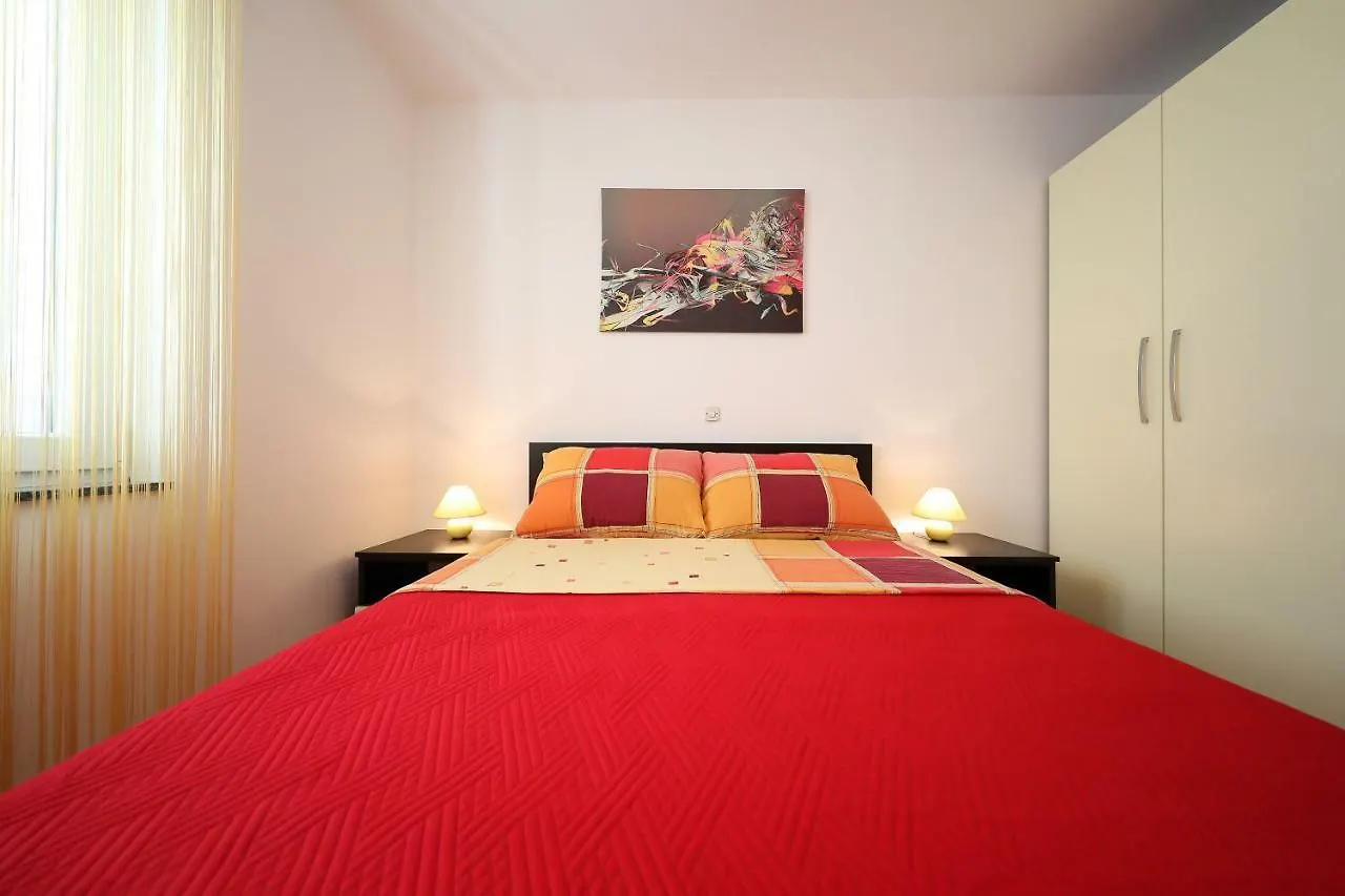 Villa Pino With Pool, Sauna & Jacuzzi Petrcane