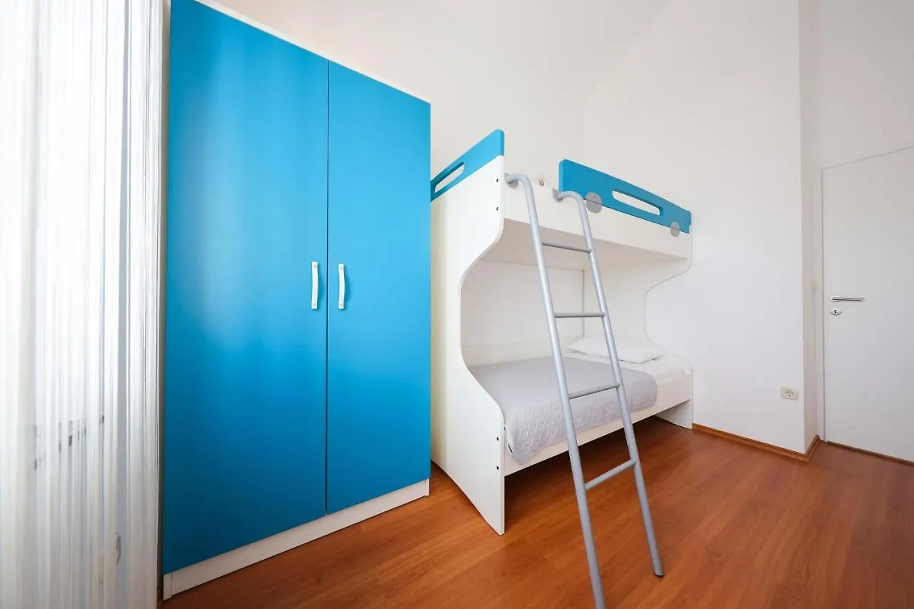 Apartment Villa Pino With Pool, Sauna & Jacuzzi