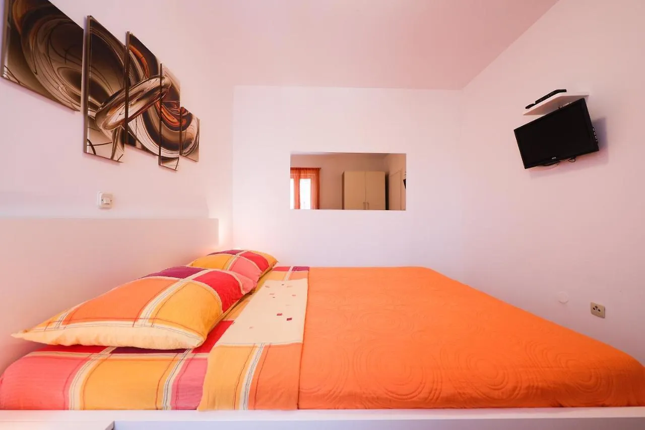 Apartment Villa Pino With Pool, Sauna & Jacuzzi Croatia